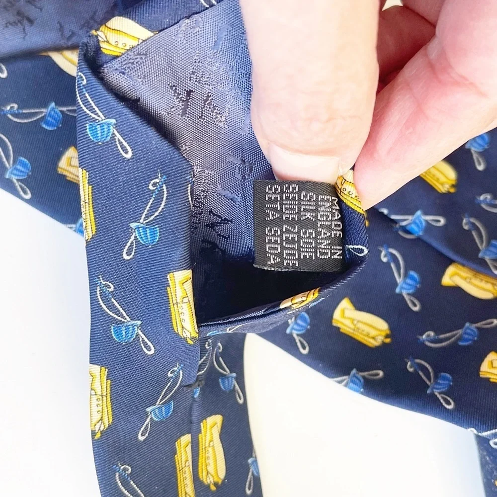 Thomas Pink Blue 100% Silk British Theme Print Men's Tie